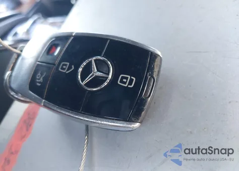 2017 Mercedes-Benz E 300 z USA, uszkodzony, nr VIN WDDZF4JB3HA081178